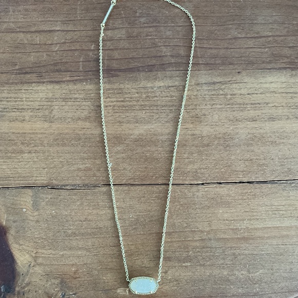 Kendra Scott Classic “Elisa” necklace Iridescent Drusy - Picture 3 of 4